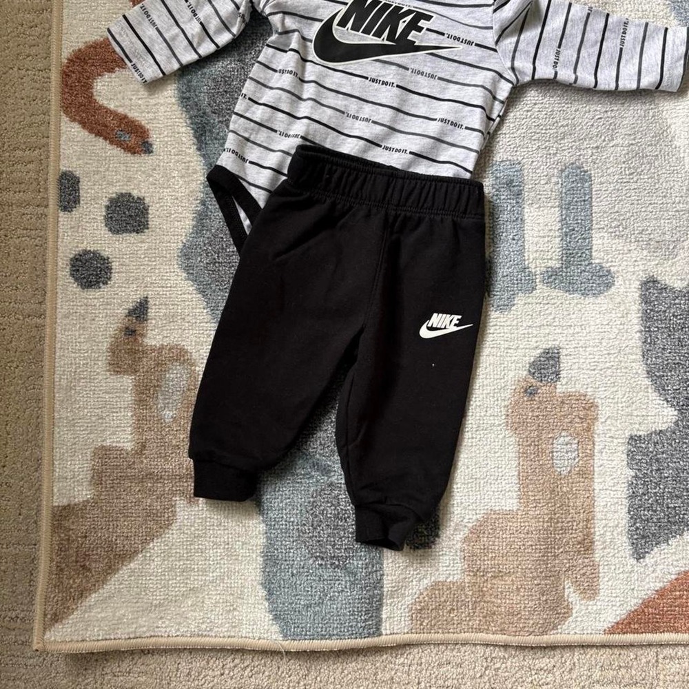 Nike Baby 2-Piece Outfit | 3 Months